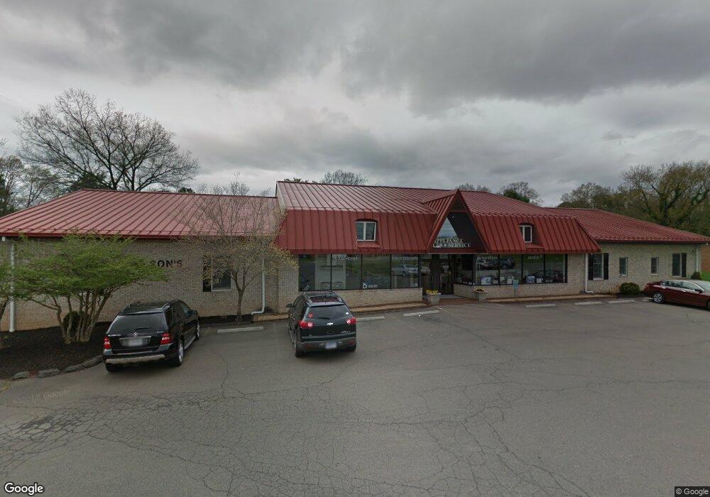 470 Broadview Ave, Warrenton, VA 20186 - photo 1