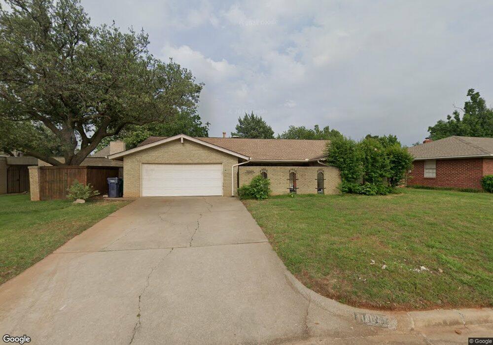 11804 Camelot Dr, Oklahoma City, OK 73120 - photo 1