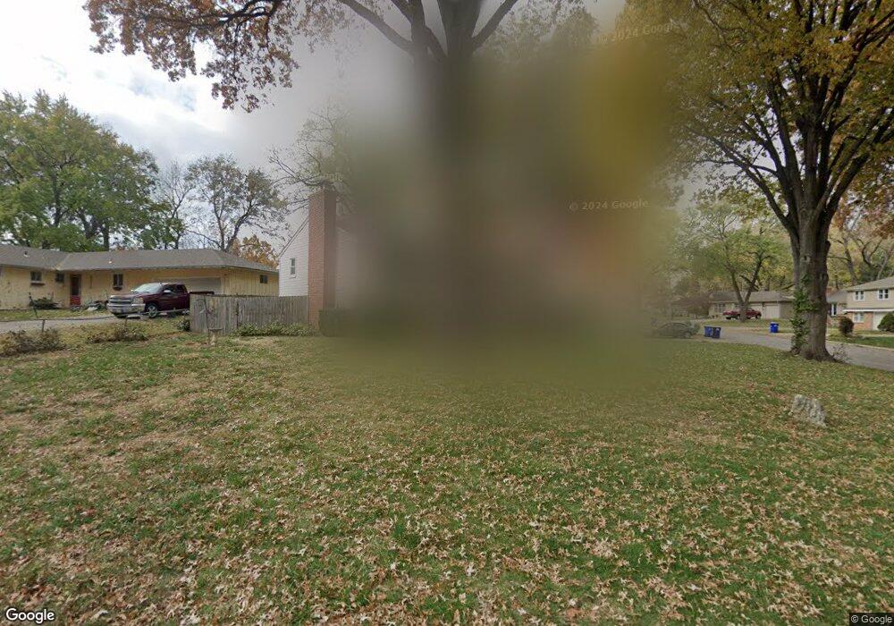 5226 Barton Dr, Shawnee, KS 66203 - photo 1