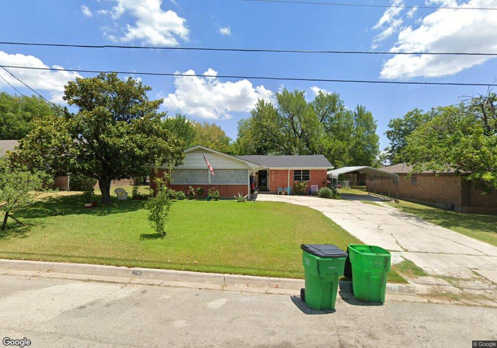 1304 Hillside Dr, Gainesville, TX 76240 - photo 1