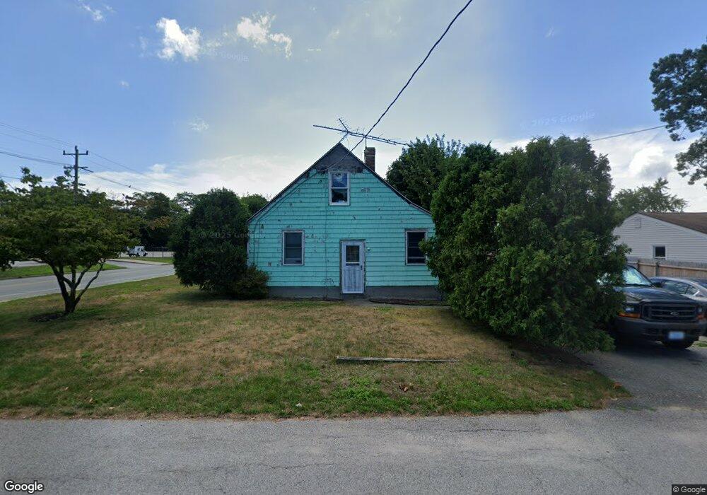 332 Strawberry Field Rd, Warwick, RI 02886 - photo 1