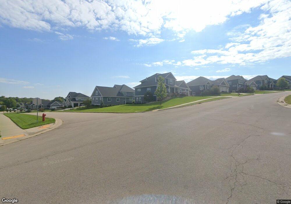 904 Alpine Pkwy, Oregon, WI 53575 - photo 1