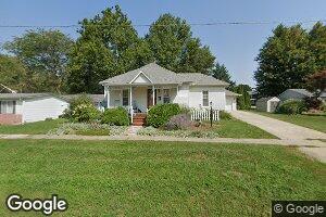 112 NW 4th St, Galva, IL 61434