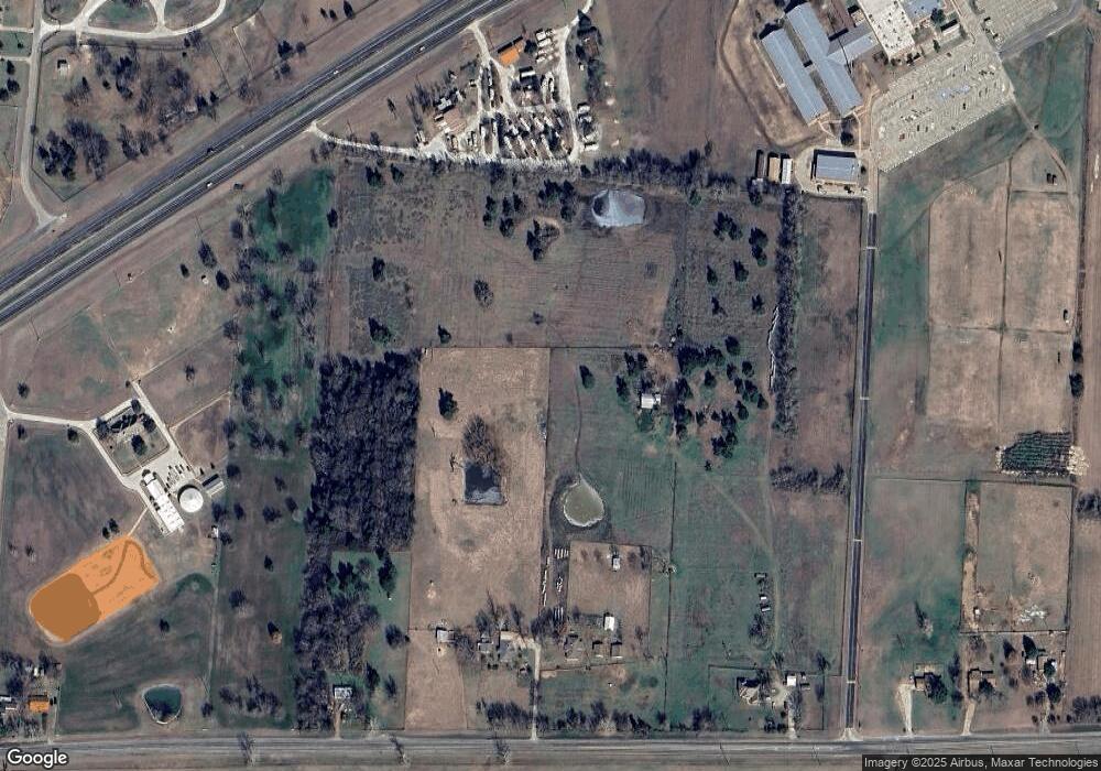 1055 W Main St, Whitesboro, TX 76273 - photo 1