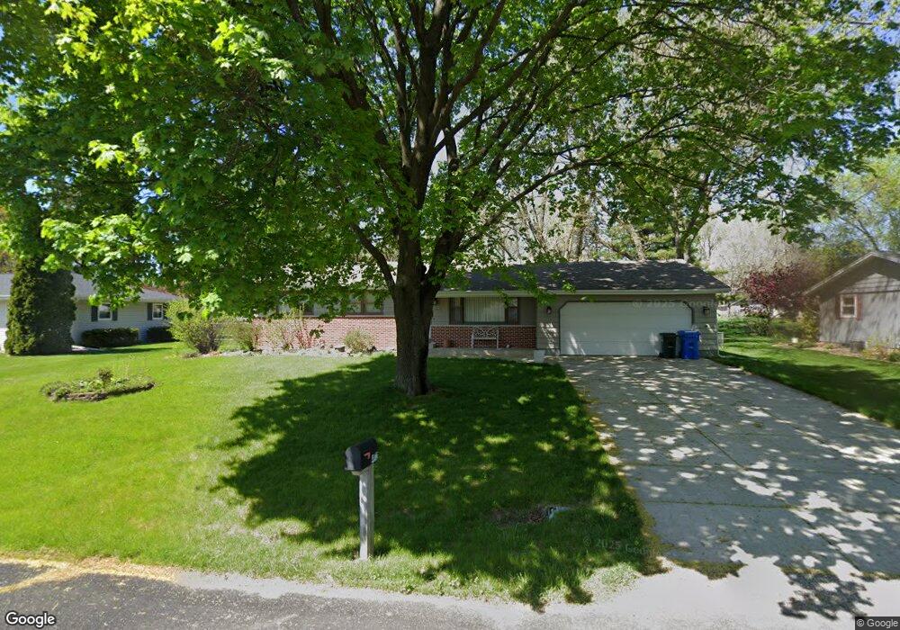 4872 Maple Ave, Fitchburg, WI 53711 - photo 1