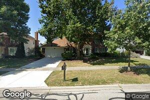 825 S River Rd, Naperville, IL 60540