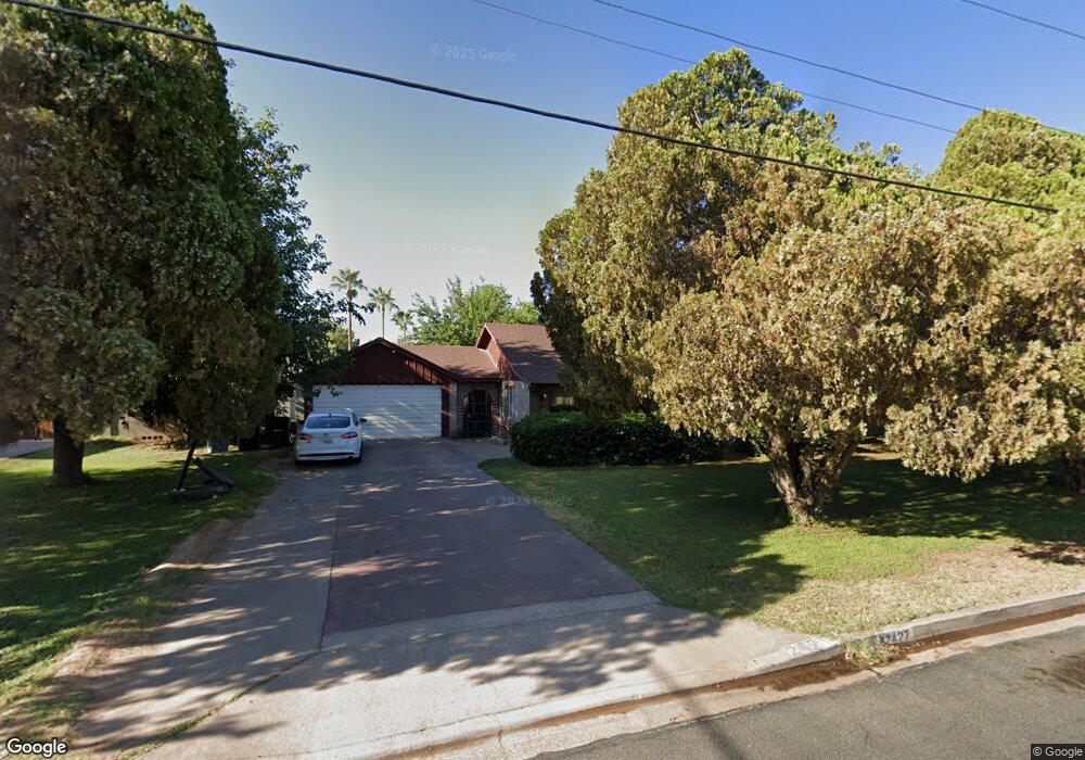 2427 E Cambridge Ave, Phoenix, AZ 85008 - photo 1