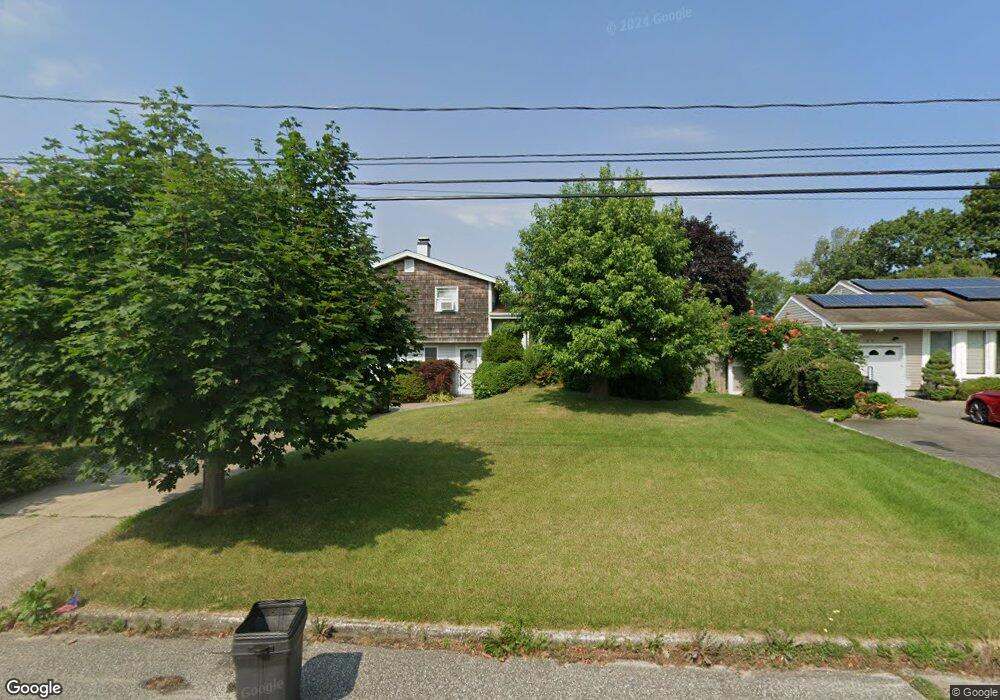 3010 Newport Ave, Medford, NY 11763 - photo 1