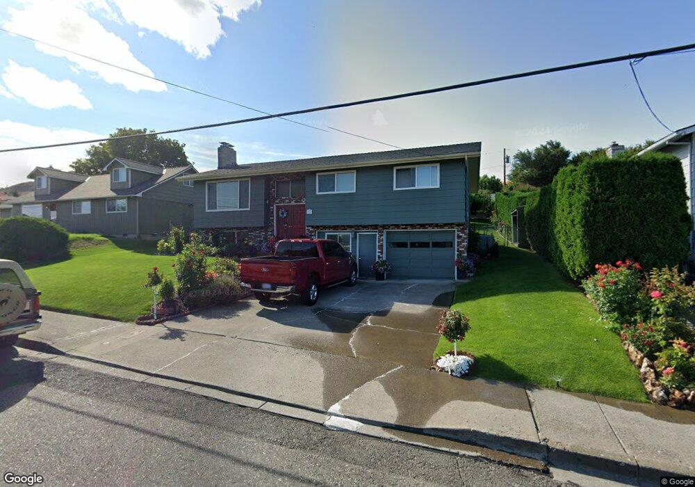 1932 E 14th St, the Dalles, OR 97058 - photo 1