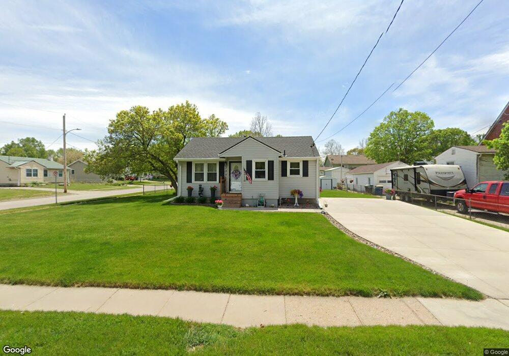 339 E Dunham Ave, Des Moines, IA 50315 - photo 1