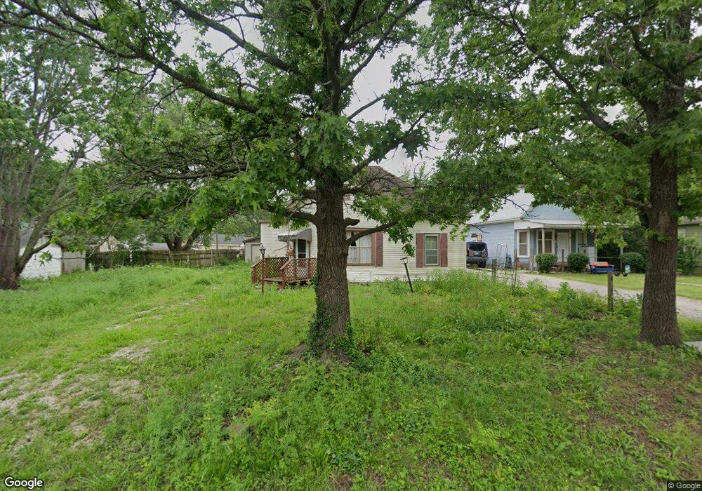 3010 Chess Ave, Parsons, KS 67357 - photo 1