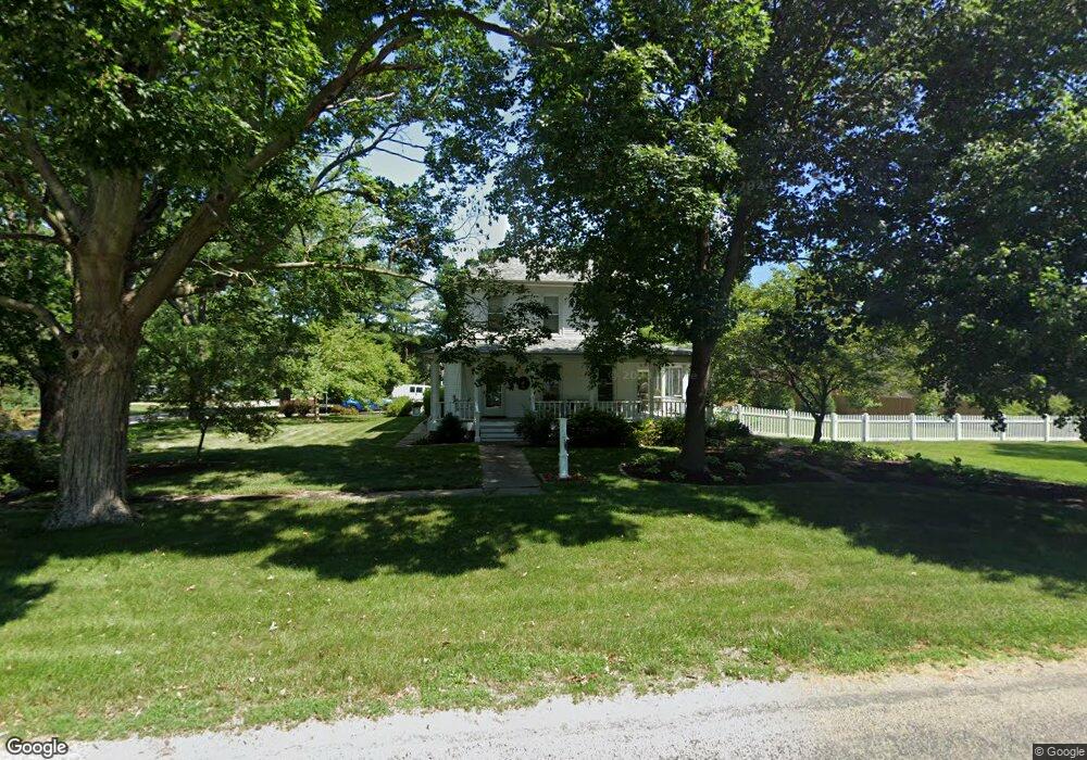 302 E Jefferson St, Philo, IL 61864 - photo 1