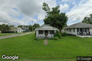 192 N Kenwood St, Argenta, IL 62501