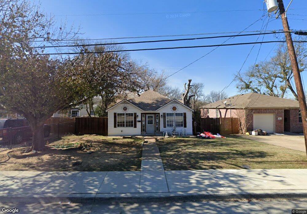 437 NE 5th St, Grand Prairie, TX 75050 - photo 1