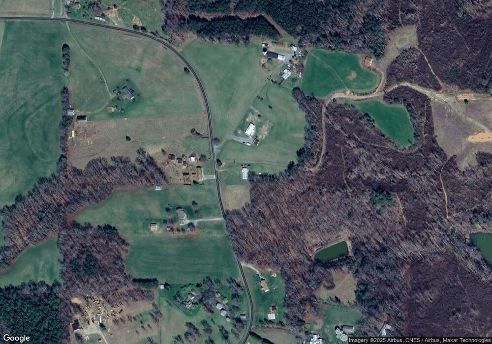 557 Pisgah Ridge Cir, Hiddenite, NC 28636 - photo 1