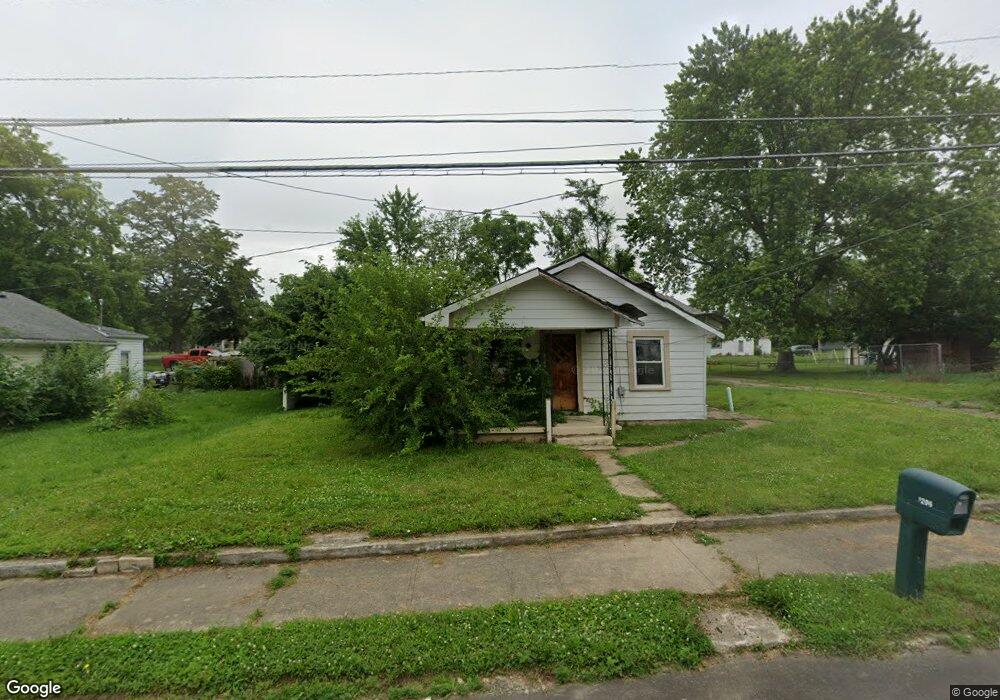 1206 E 37th St, Anderson, IN 46013 - photo 1