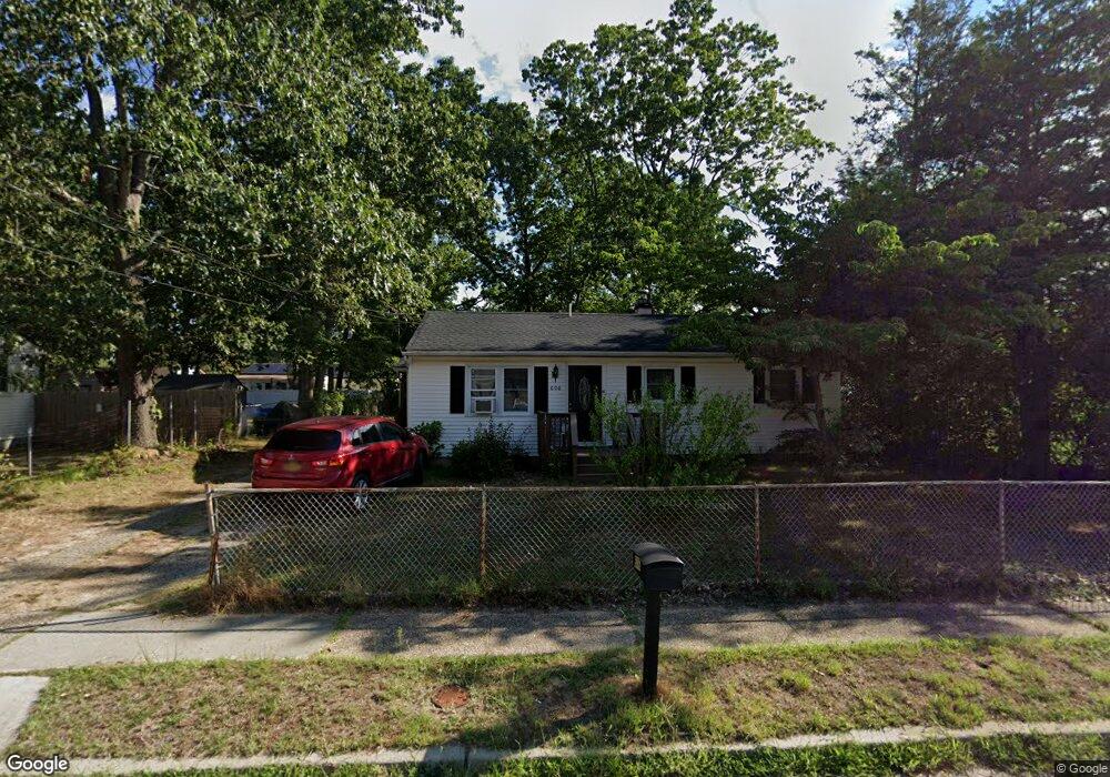 606 Berkeley Dr, Browns Mills, NJ 08015 - photo 1