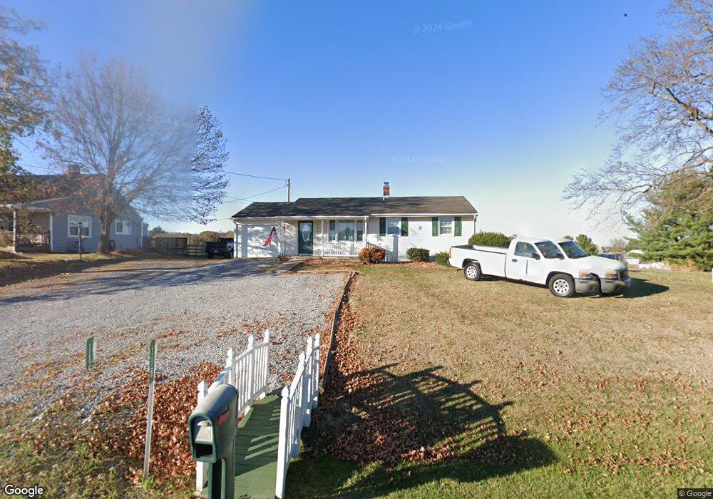 118 Hermitage Rd, Staunton, VA 24401 - photo 1