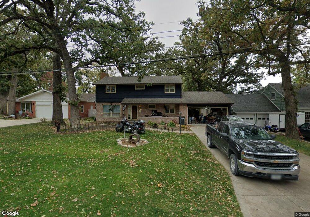 913 S 11th Ave W, Newton, IA 50208 - photo 1