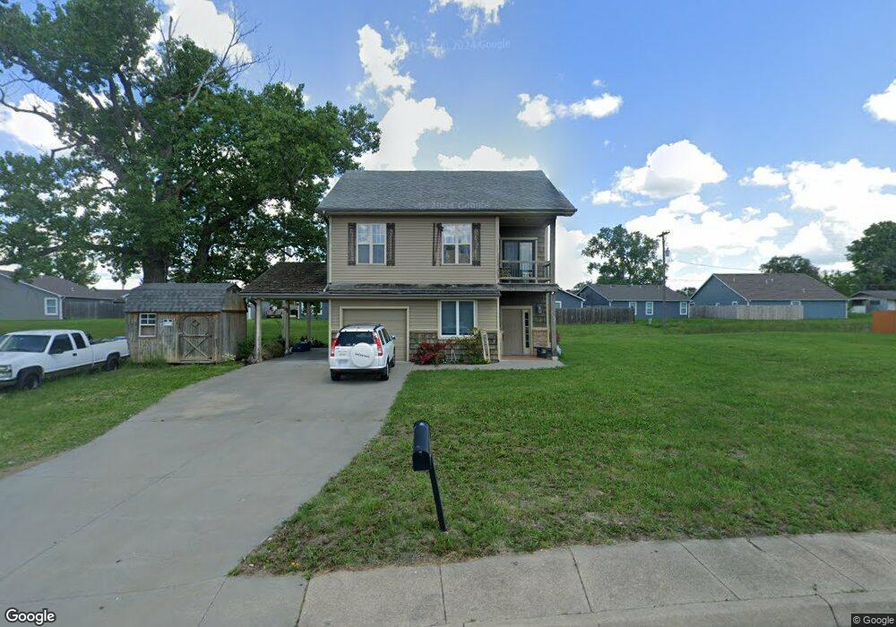 7102 SW Wheatfield Ln, Topeka, KS 66619 - photo 1