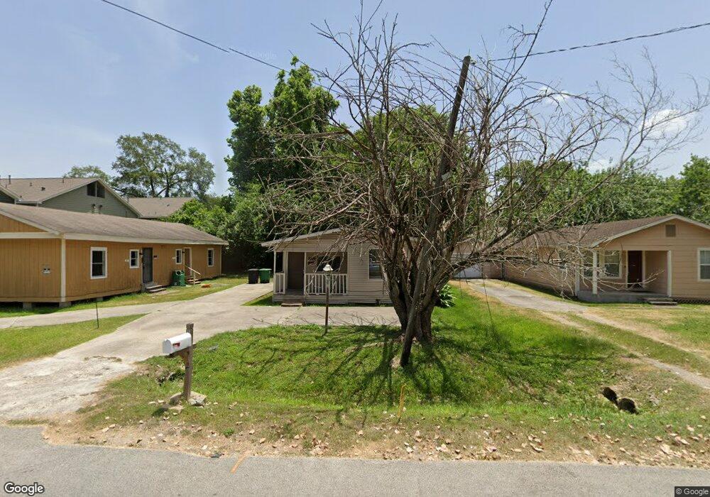 8606 Prairie View Dr, Houston, TX 77088 - photo 1