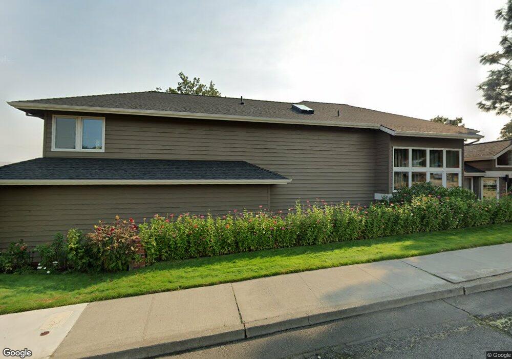 717 E 17th St, the Dalles, OR 97058 - photo 1