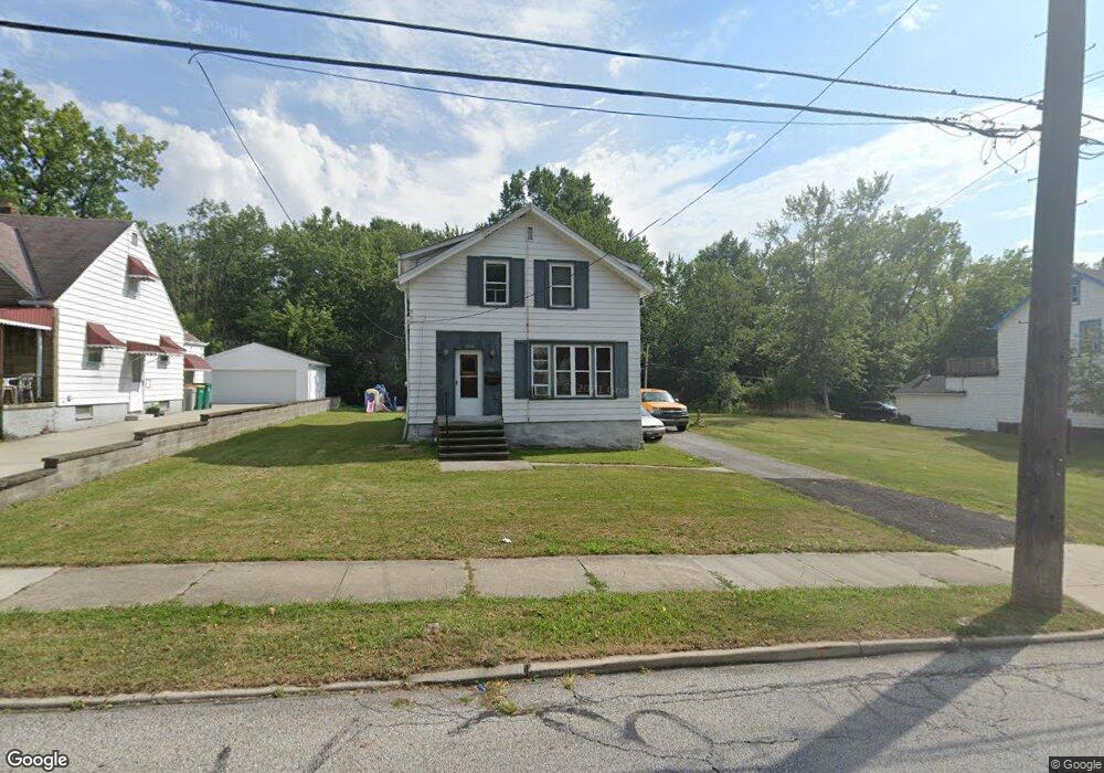 19976 Raymond St, Maple Heights, OH 44137 - photo 1