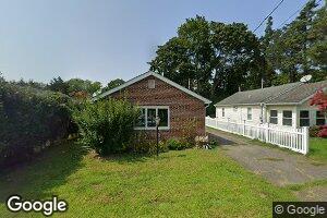 6 6th St, Jamesport, NY 11947