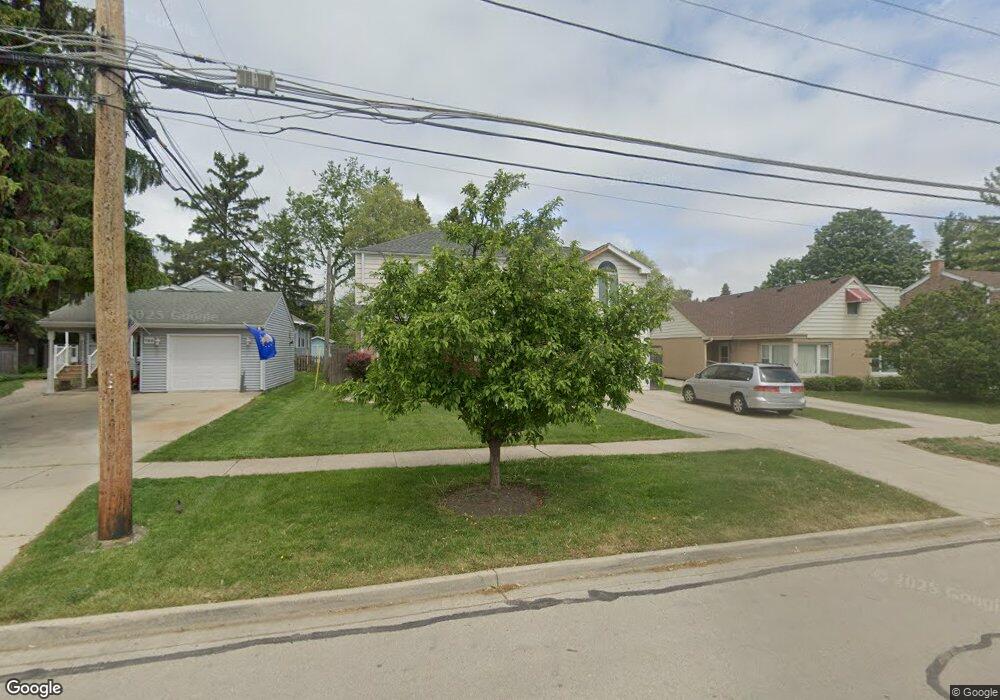 706 Greenview Ave, Des Plaines, IL 60016 - photo 1