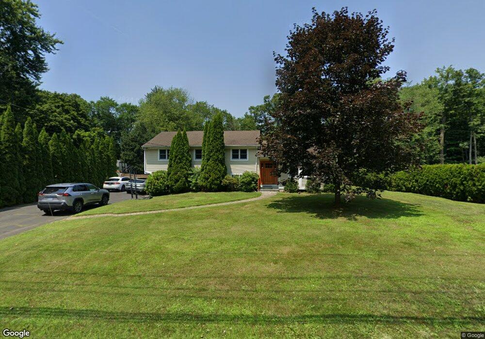 540 Pepper Ridge Rd, Stamford, CT 06905 - photo 1