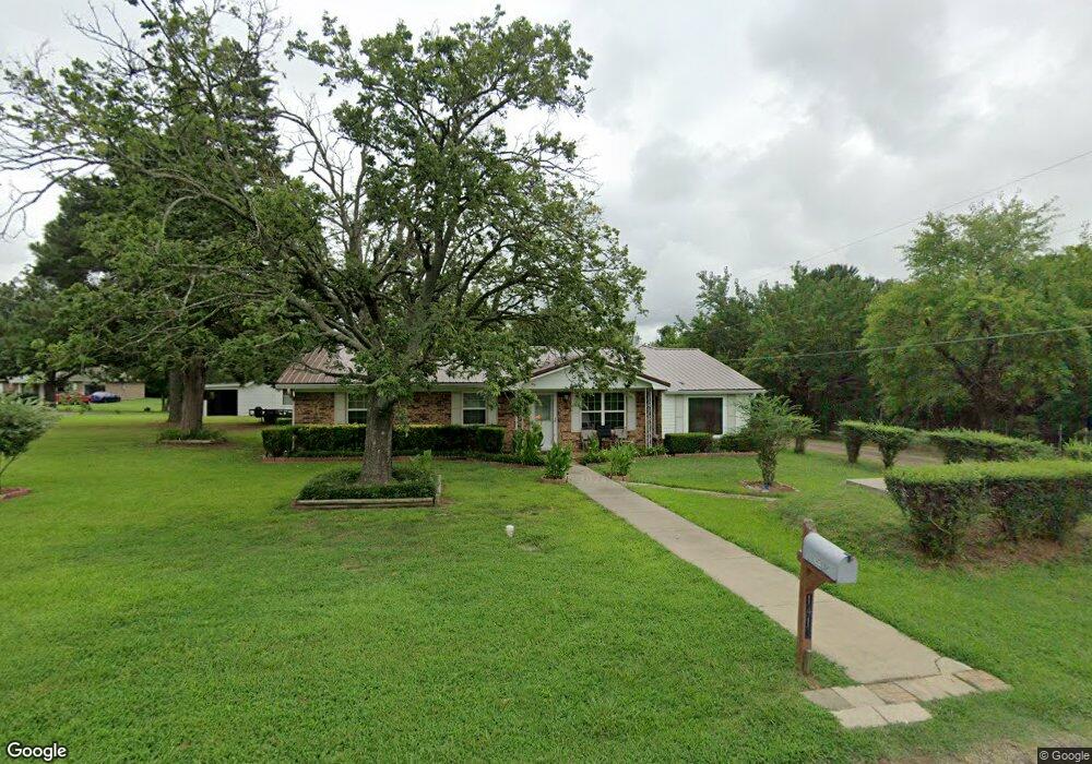 1413 W Perry St, Hugo, OK 74743 - photo 1