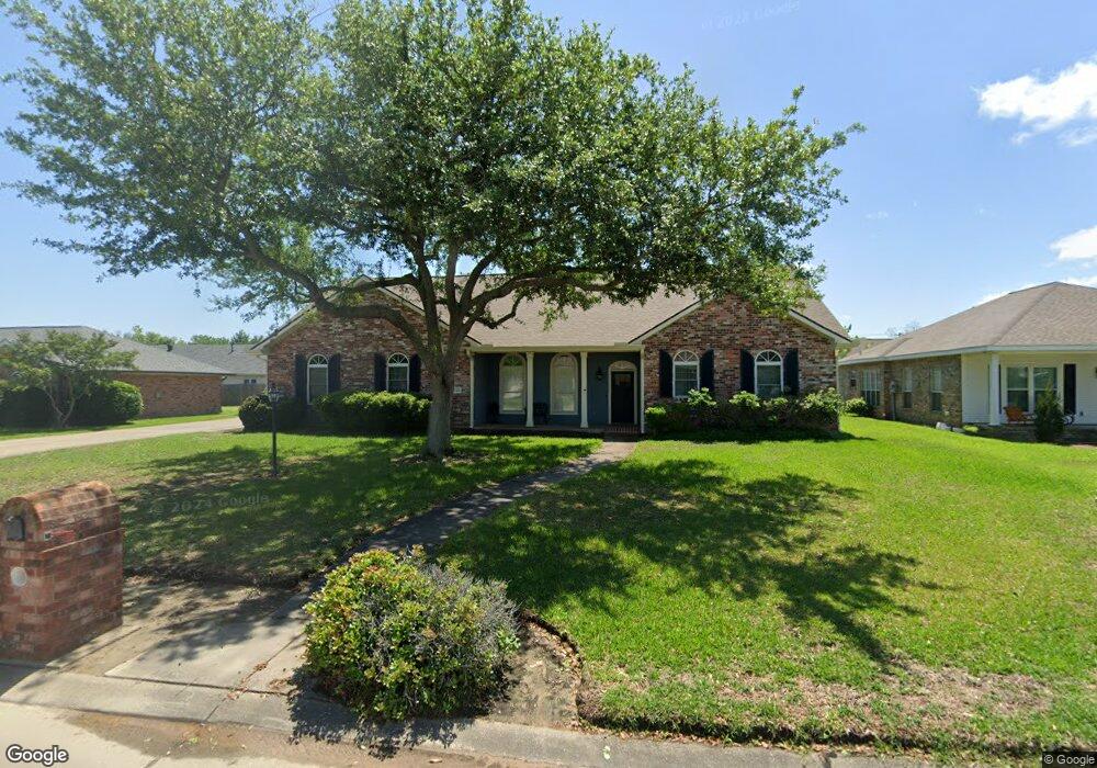 1325 Cambridge Ct, Lake Charles, LA 70605 - photo 1