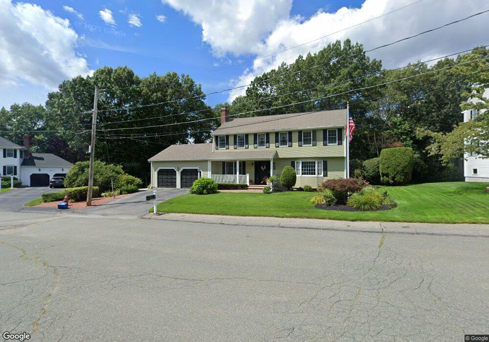 11 Windsor Cir, Woburn, MA 01801 - photo 1