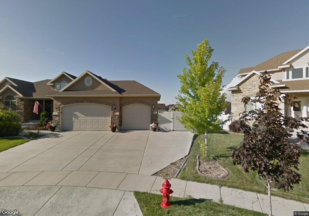 8126 S Jordanelle Ct, West Jordan, UT 84081 - photo 1