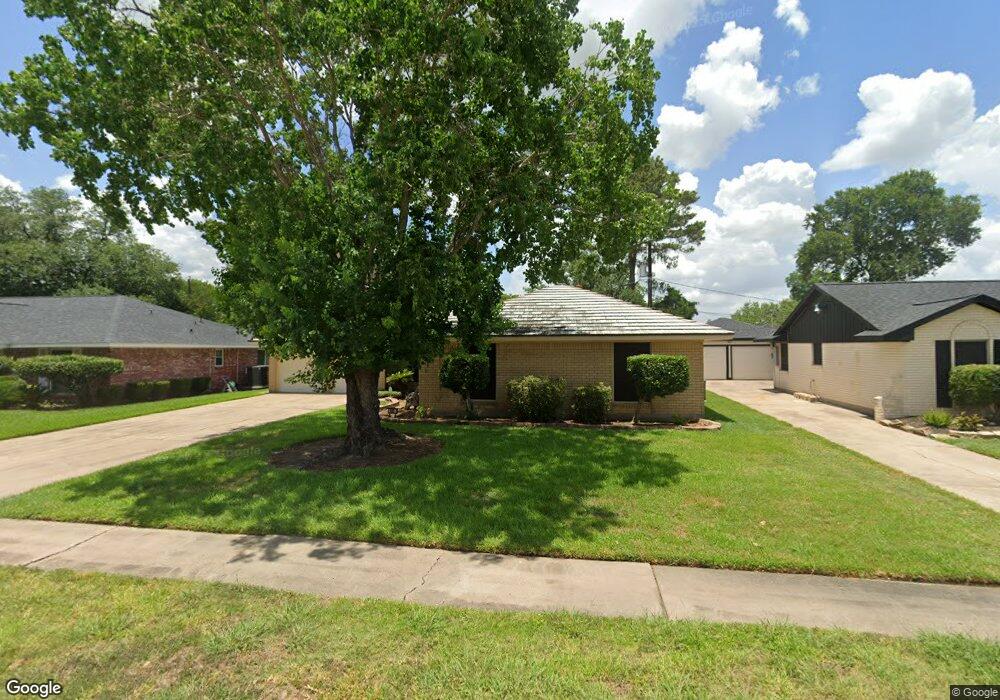 8315 Lettie St, Houston, TX 77075 - photo 1