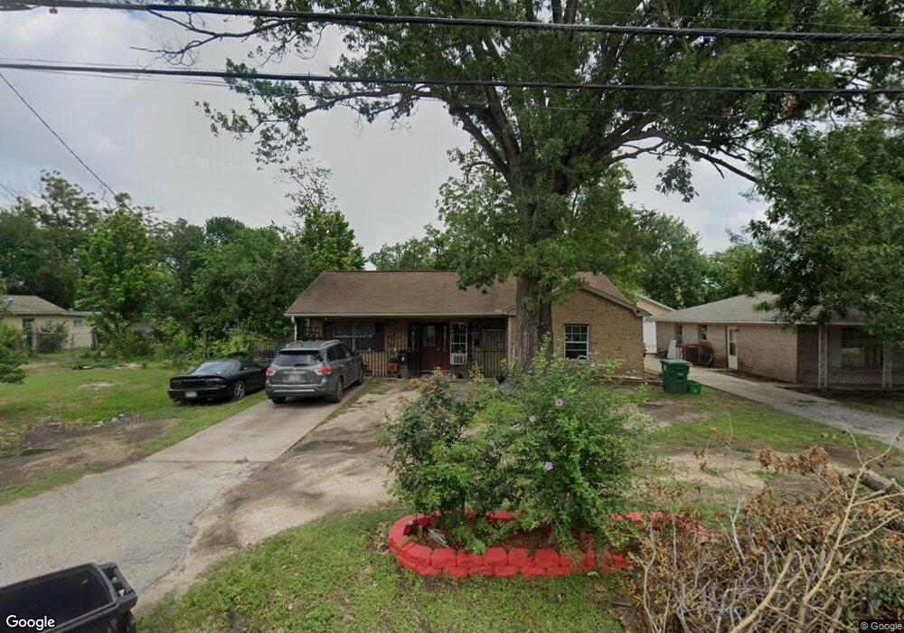 4304 Oxford St, Houston, TX 77022 - photo 1