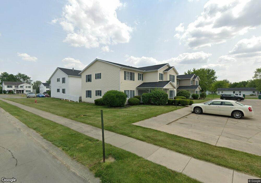 207 Stonewall Ct, Nappanee, IN 46550 - photo 1