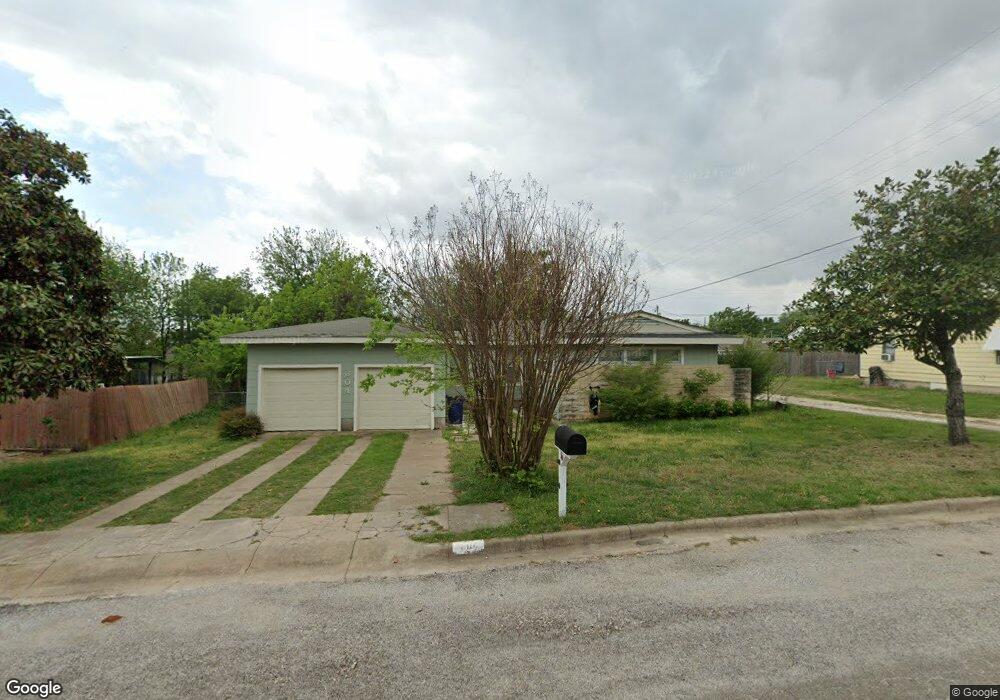 604 E Hallsell St, Decatur, TX 76234 - photo 1