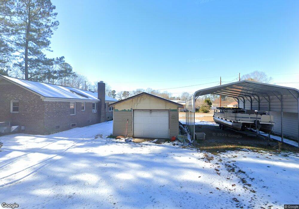 122 Westover Dr, Roanoke Rapids, NC 27870 - photo 1