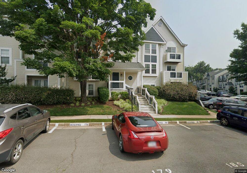 12925 Grays Pointe Rd unit 12925C, Fairfax, VA 22033 - photo 1