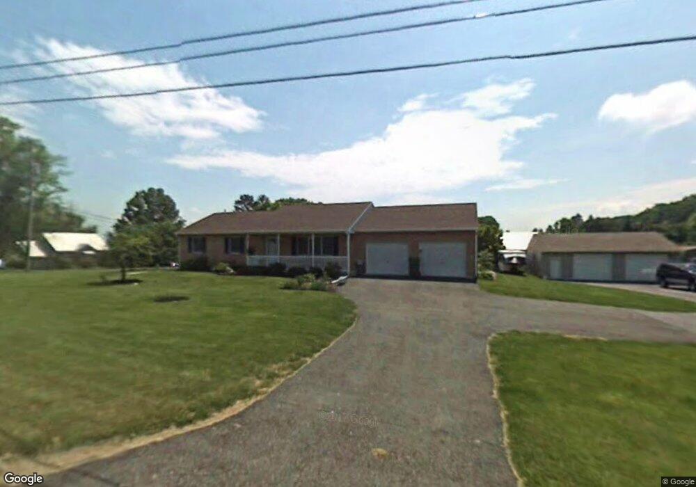 881 Englesville Hill Rd, Boyertown, PA 19512 - photo 1