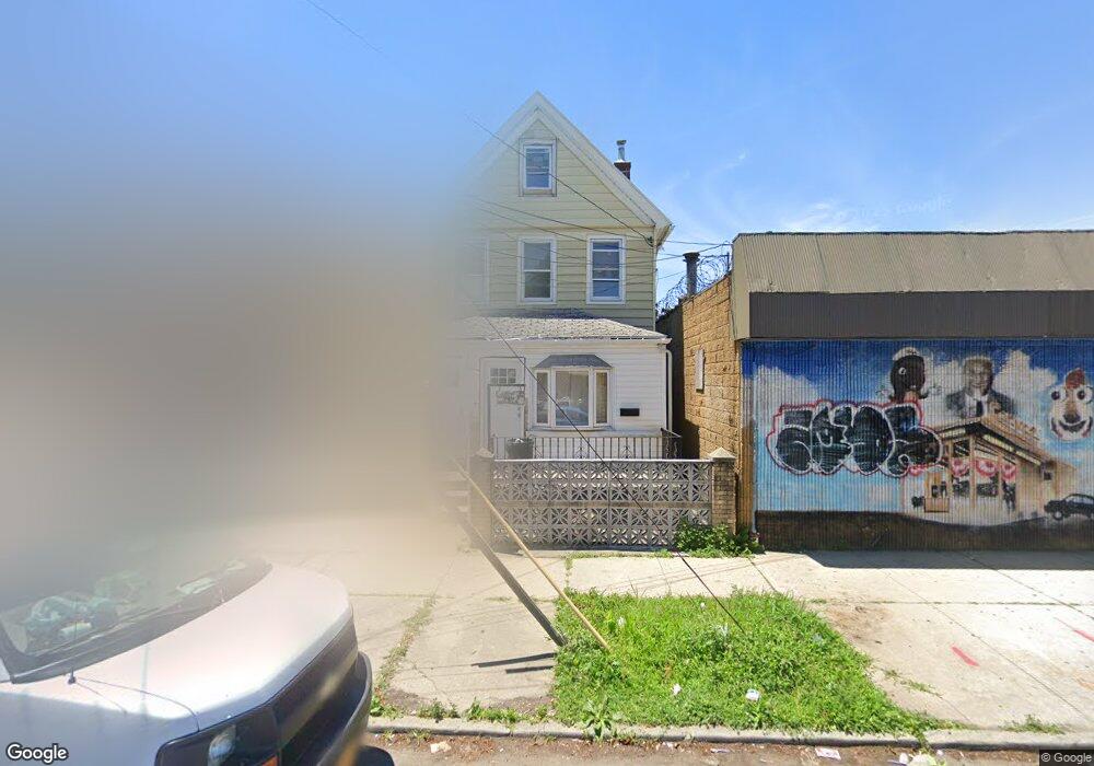 9412 108th St, South Richmond Hill, NY 11419 - photo 1