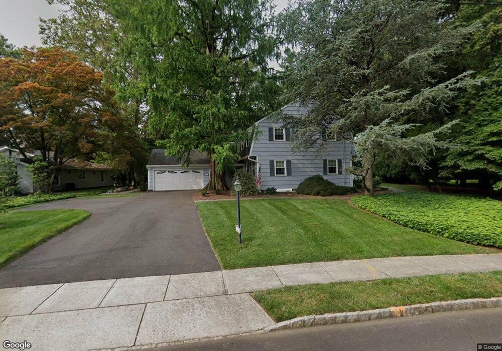 31 Hemlock Cir, Princeton, NJ 08540 - photo 1