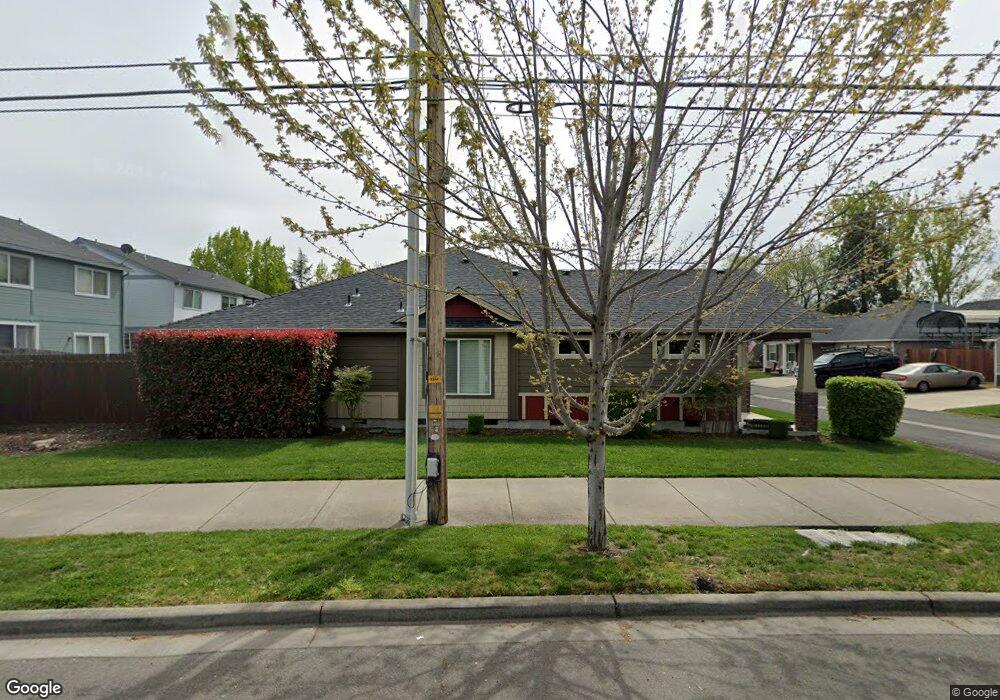 1927 Taylor Rd, Central Point, OR 97502 - photo 1