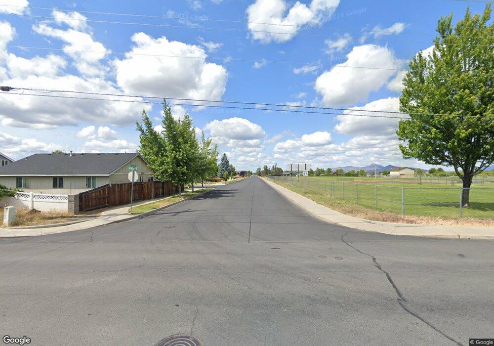 9 SW 23rd St, Redmond, OR 97756 - photo 1