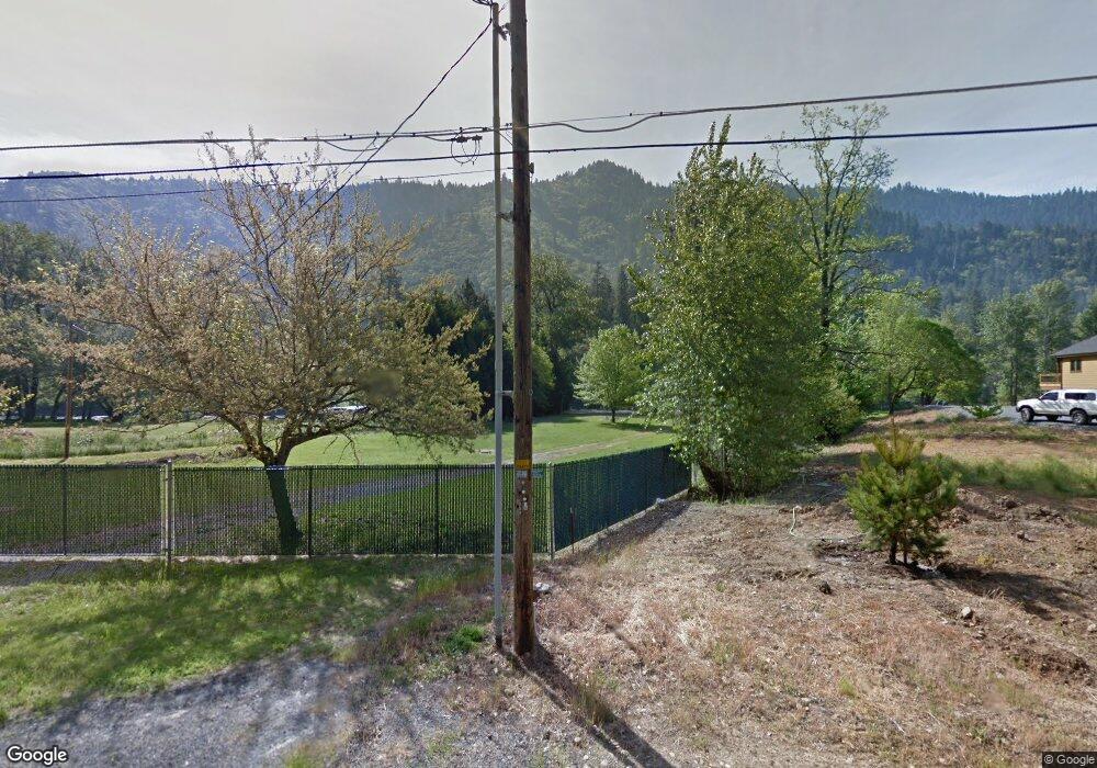 229 Fielder Ln, Grants Pass, OR 97526 - photo 1