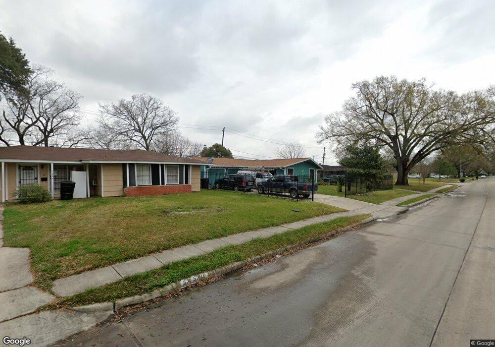 5243 Browncroft St, Houston, TX 77021 - photo 1