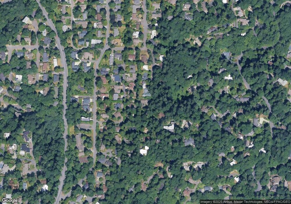 9024 SE 50th St, Mercer Island, WA 98040 - photo 1