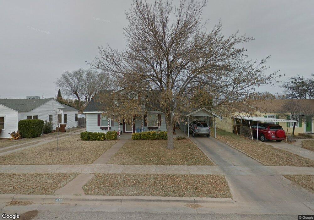 810 W 18th St, Big Spring, TX 79720 - photo 1