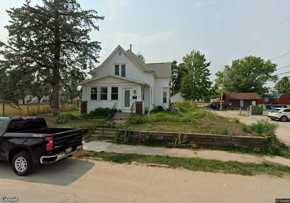 116 16th Ave SW, Cedar Rapids, IA 52404 - photo 1